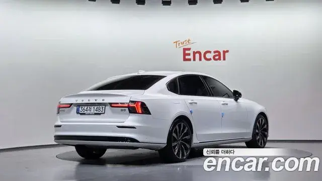 Volvo S90 2025 — ფოტო 37/38