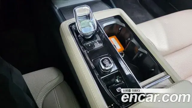 Volvo S90 2025 — ფოტო 21/38