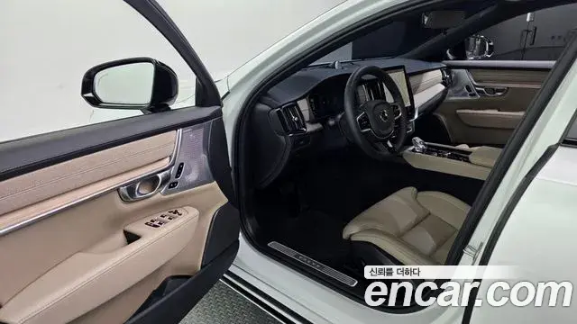 Volvo S90 2025 — ფოტო 26/38