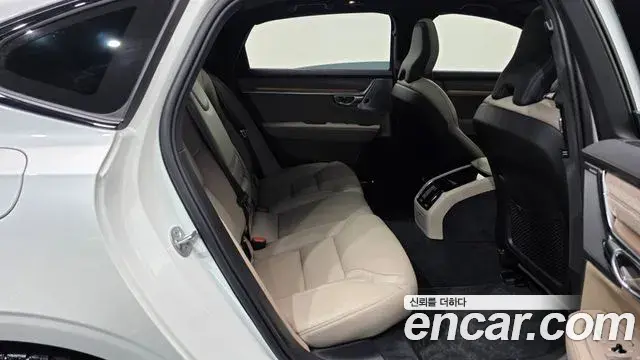 Volvo S90 2025 — ფოტო 33/38