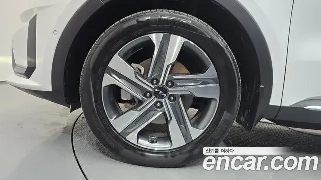 Kia Sorento 2022 — Фото 5/20