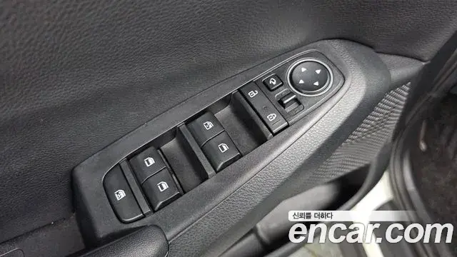 Kia Seltos 2021 — Фото 17/20