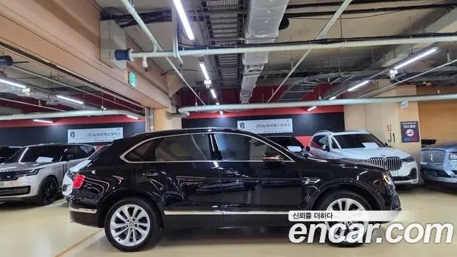 Bentley Bentayga 2020 — ფოტო 19/20