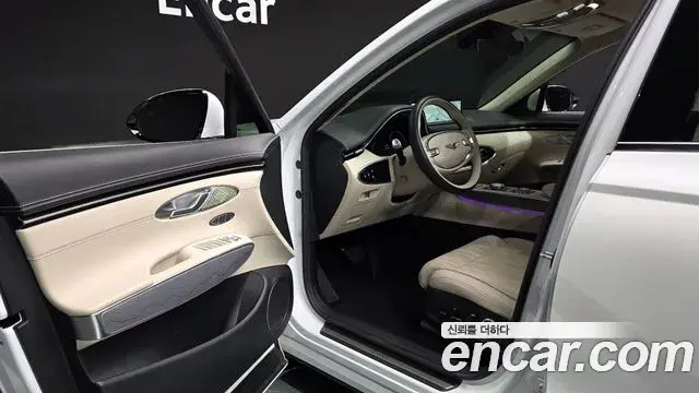 Genesis GV70 2023 — Photo 16/33