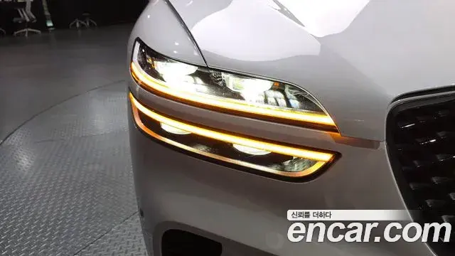 Genesis GV70 2023 — Photo 17/33