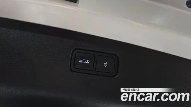 Genesis GV70 2023 — Photo 12/33