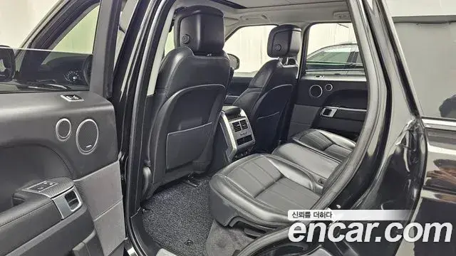 Land Rover Range Rover Sport 2021 — Фото 12/20