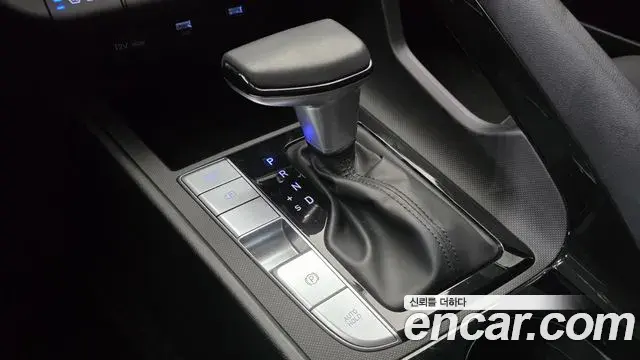 Hyundai Avante 2021 — Photo 9/20