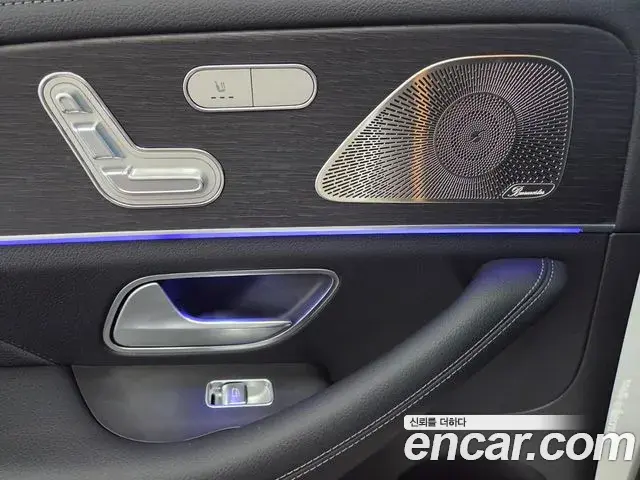 Mercedes-Benz GLE-Class 2026 — Фото 16/18