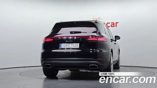 Porsche Cayenne 2021 — Фото 4/20
