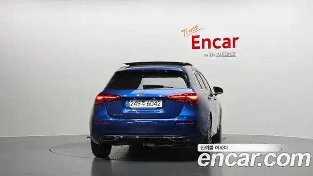 Mercedes-Benz A-Class 2024 — Фото 4/20