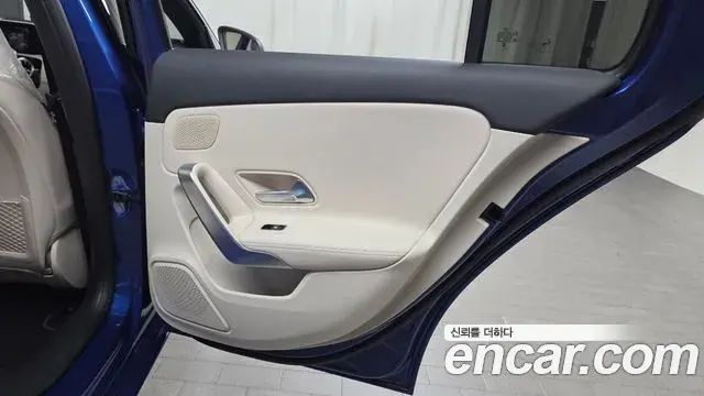 Mercedes-Benz A-Class 2024 — Şəkil 19/32