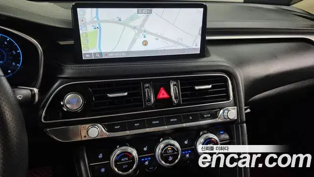 Genesis G70 2021 — ფოტო 18/20