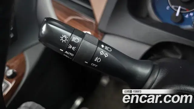 Toyota Sienna 2018 — Şəkil 15/35