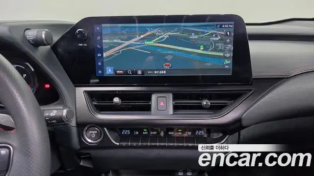 Lexus UX250h 2024 — Photo 24/30