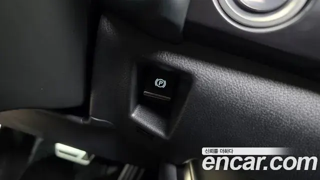 Lexus UX250h 2024 — Photo 4/30