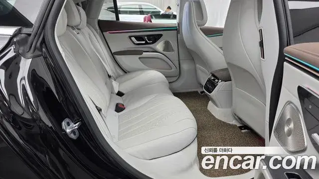 Mercedes-Benz EQS 2022 — Şəkil 10/33