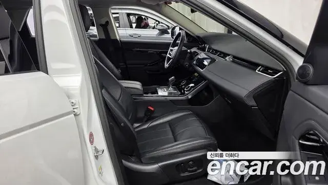 Land Rover Range Rover Evoque 2023 — Фото 11/20