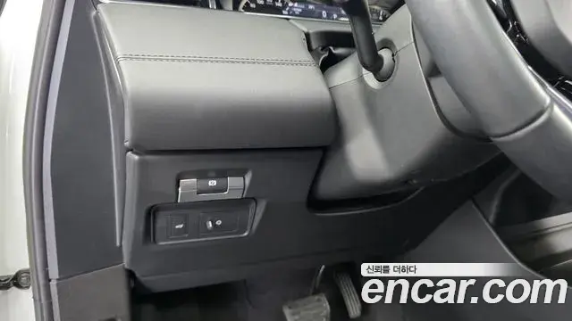 Land Rover Range Rover Evoque 2023 — Фото 16/20
