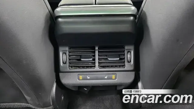 Land Rover Range Rover Evoque 2023 — Фото 18/20