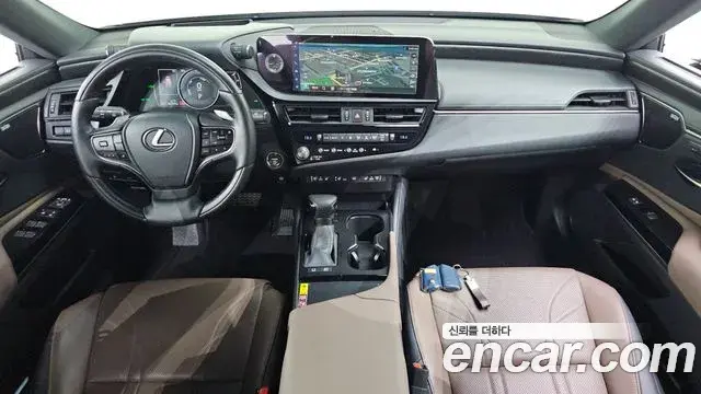 Lexus ES300h 2023 — Фото 7/20