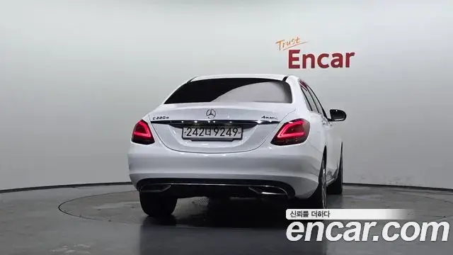 Mercedes-Benz C-Class 2020 — Фото 4/20