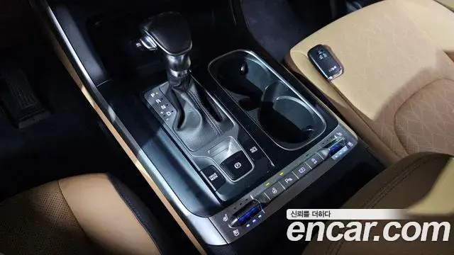 Kia Carnival 2023 — Photo 9/20
