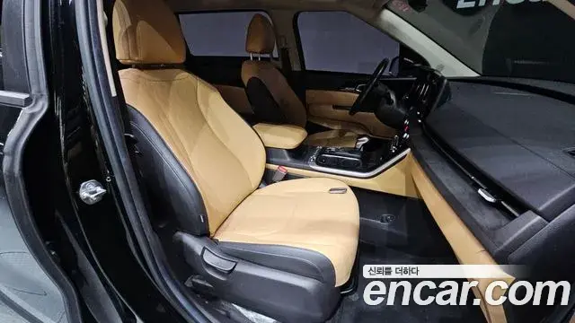 Kia Carnival 2023 — Photo 11/20