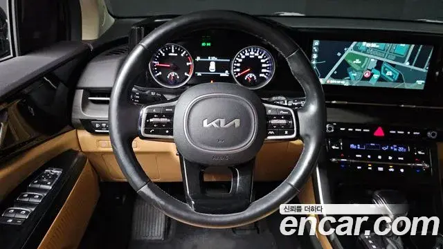 Kia Carnival 2023 — Photo 13/20