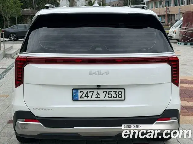 Kia Carnival 2025 — Photo 2/19