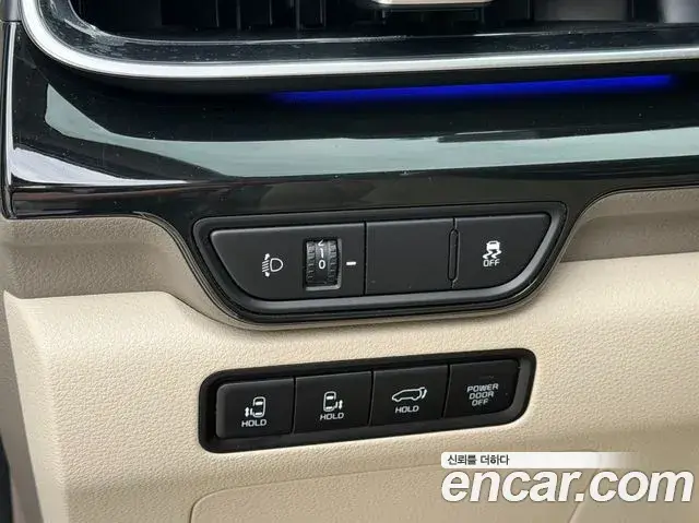 Kia Carnival 2025 — Photo 13/19
