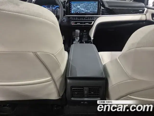 Toyota Camry 2024 — Photo 4/20