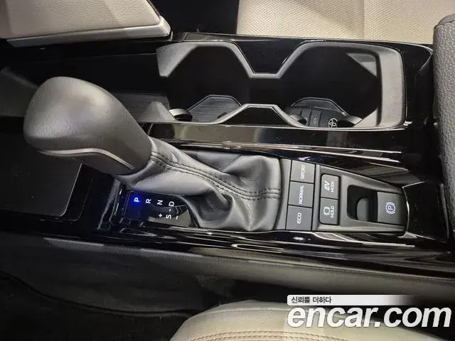 Toyota Camry 2024 — Photo 10/20