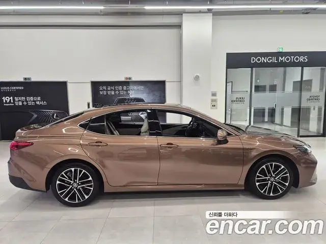 Toyota Camry 2024 — Photo 16/20