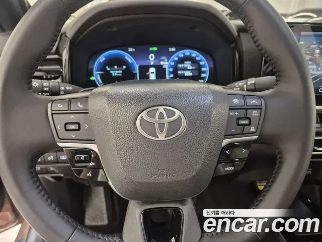 Toyota Camry 2024 — Photo 18/20