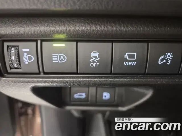Toyota Camry 2024 — Photo 1/20