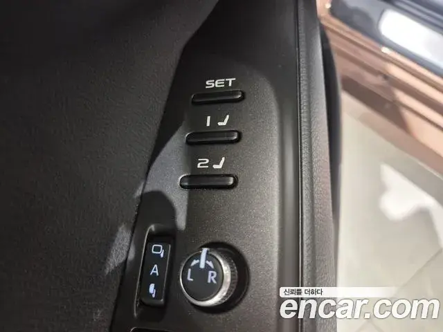 Toyota Camry 2024 — Photo 9/20