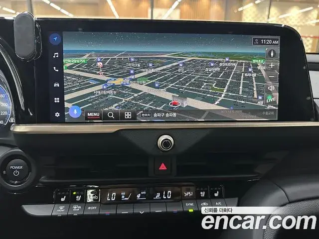 Toyota Crown Crossover 2023 — Photo 17/19