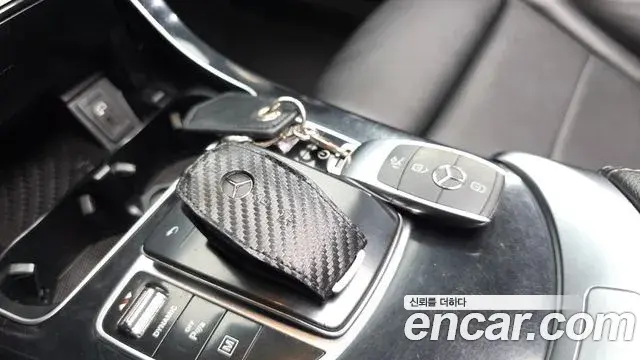 Mercedes-Benz GLC-Class 2021 — ფოტო 19/20