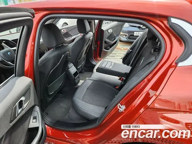 BMW 1 Series 2020 — Photo 14/20