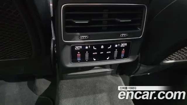 Audi Q7 2021 — Фото 19/20