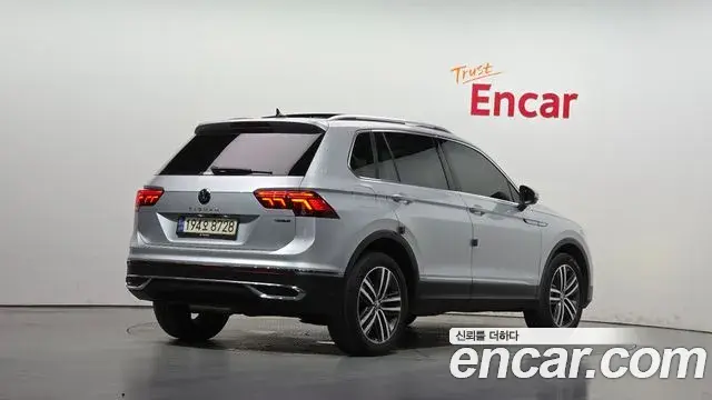 Volkswagen Tiguan 2022 — ფოტო 1/20