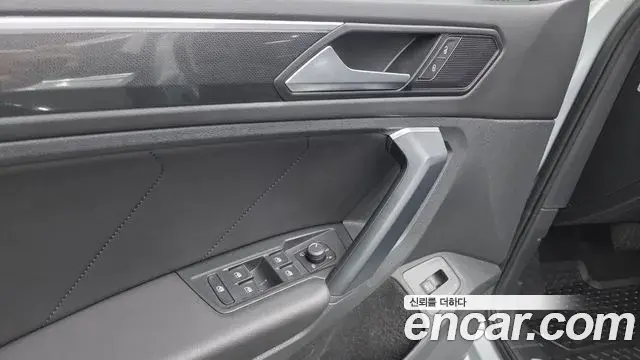 Volkswagen Tiguan 2022 — ფოტო 2/20