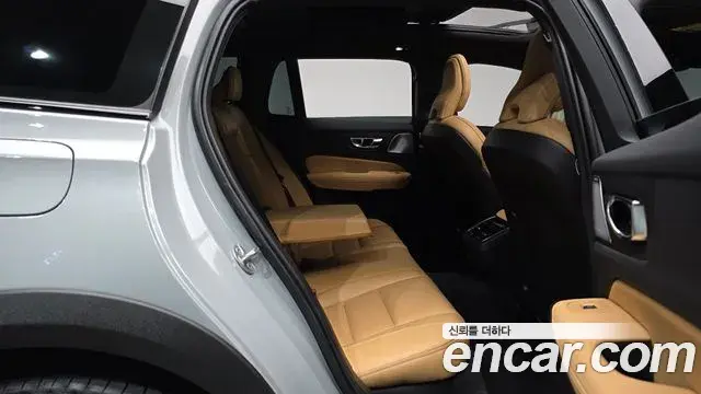 Volvo V60 Cross Country 2025 — Şəkil 20/39