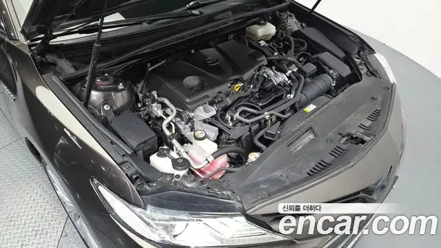 Toyota Camry 2019 — Photo 6/32