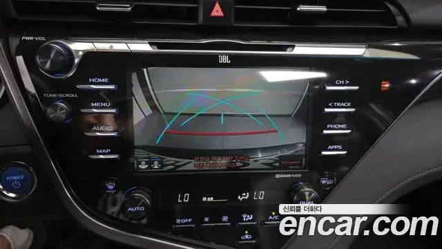 Toyota Camry 2019 — Photo 15/32