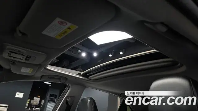 Toyota Camry 2019 — Photo 9/32