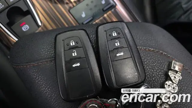 Toyota Camry 2019 — Photo 20/32