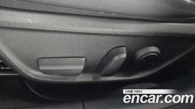 Genesis G70 2018 — Şəkil 23/33