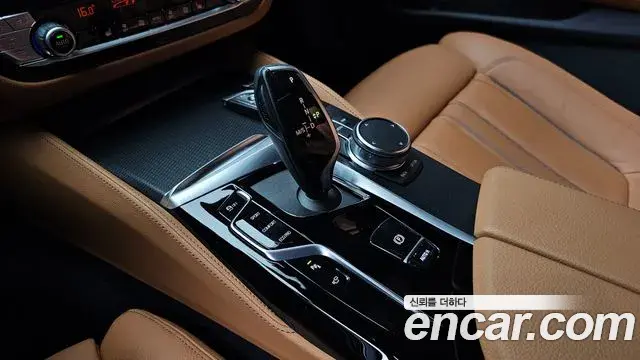 BMW 5 Series 2023 — Фото 9/20